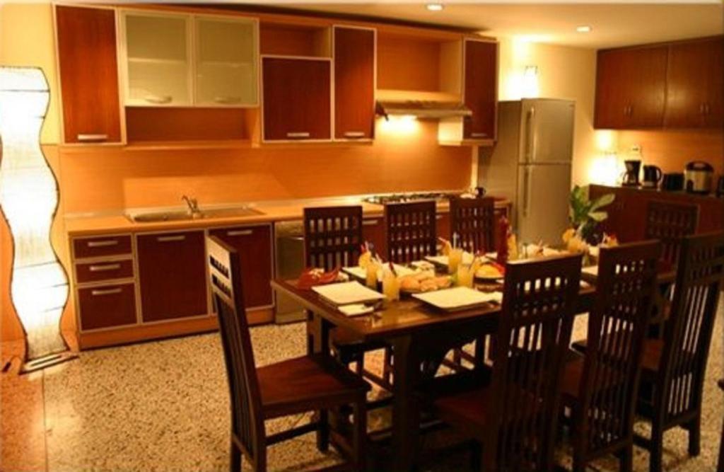 Tolmaj Family Apartment